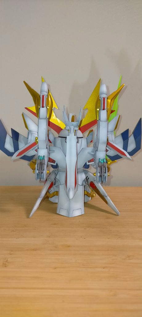バインダーの裏面は肉抜きされていたのでUVレジンで複製して両面化。100均のレジンを使用しましたが、硬すぎて削るのが大変でした。硬いので補強には便利でしたが…
