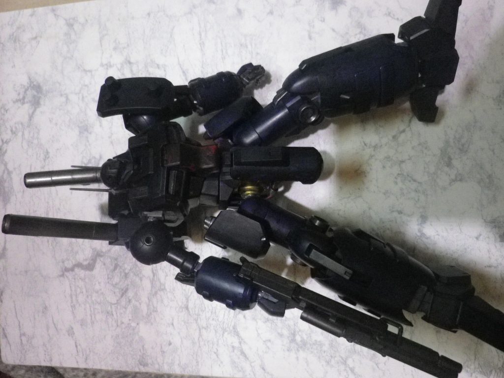 ウェザリングカラーのマルチブラックで全体に塗布 完全乾燥させます。