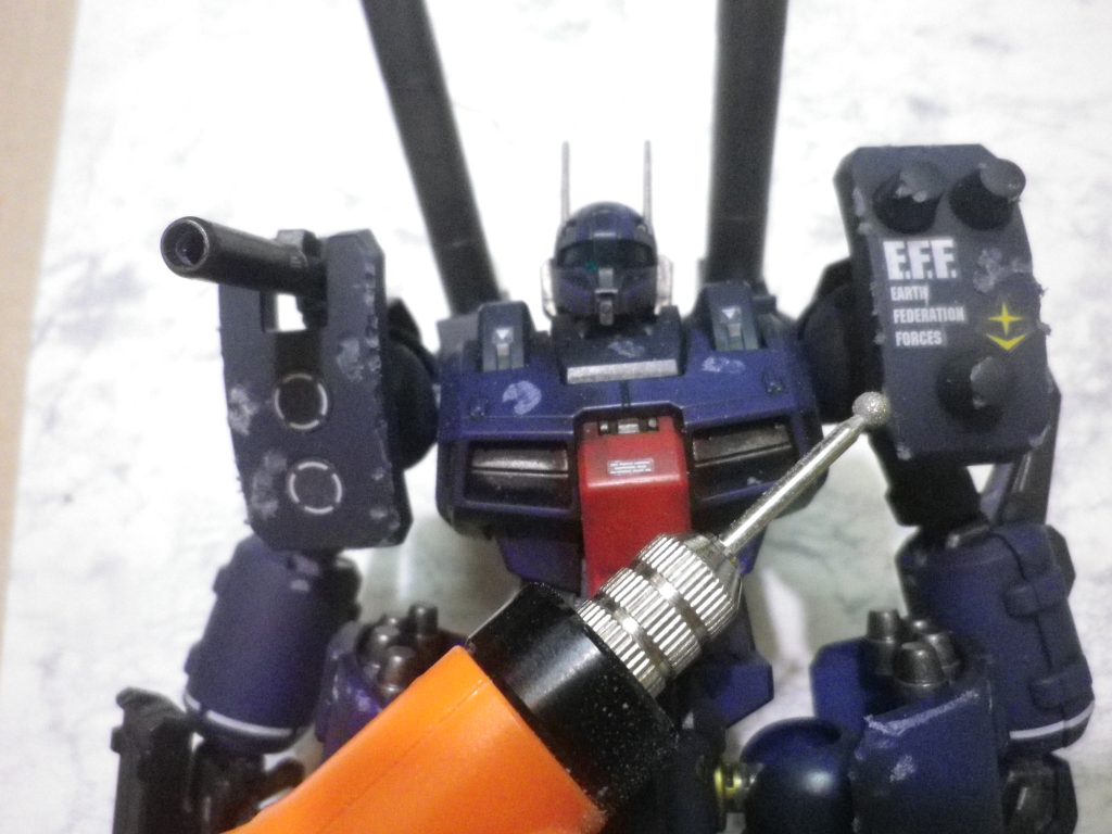 ハゲチョロ&弾痕を極小ビットで「 控えめ」に削り込みます。