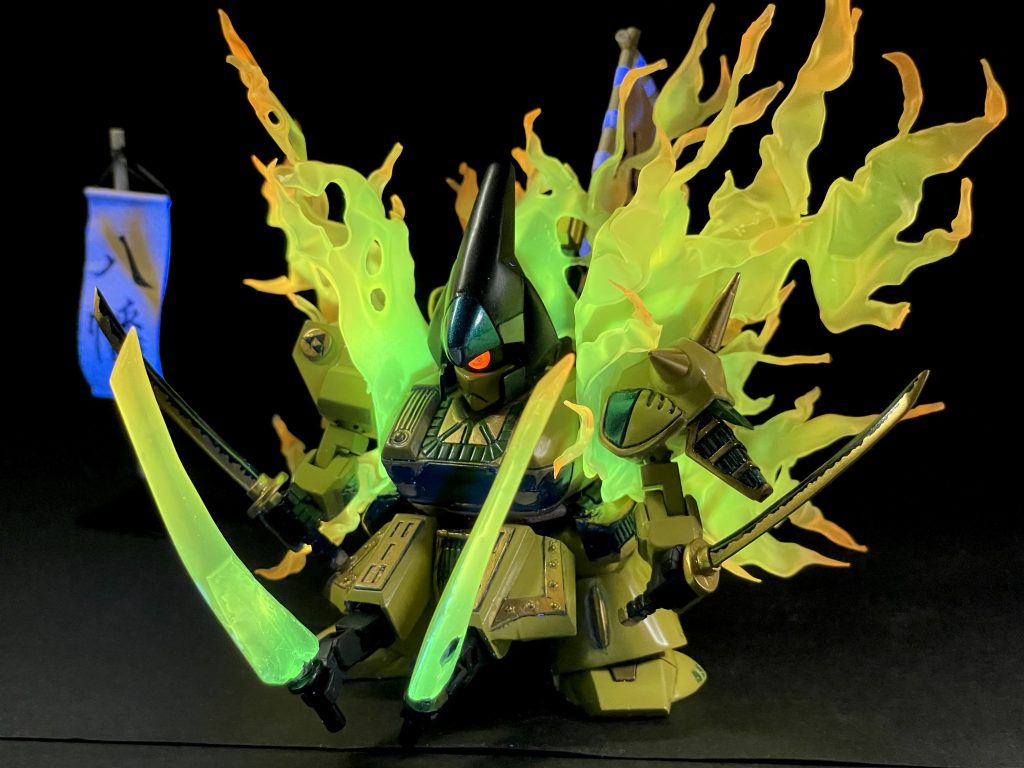 「地黄バースト」モチーフの「北条綱成」は関ヶ原の合戦時点ですでに亡くなってます。ですが、孫の「北条氏勝」は徳川勢として合戦に参加しています。そこで、氏勝が八幡様に力をお貸しくださいとお祈りしたところ、綱成が降霊し、憑依したという設定にさせていただきました👻なので、ゴースト感のあるエフェクトをクリアプラ板をロウソクで炙って作成してみた感じです。なかなかヤバい感じになりました🤣以下、制作過程