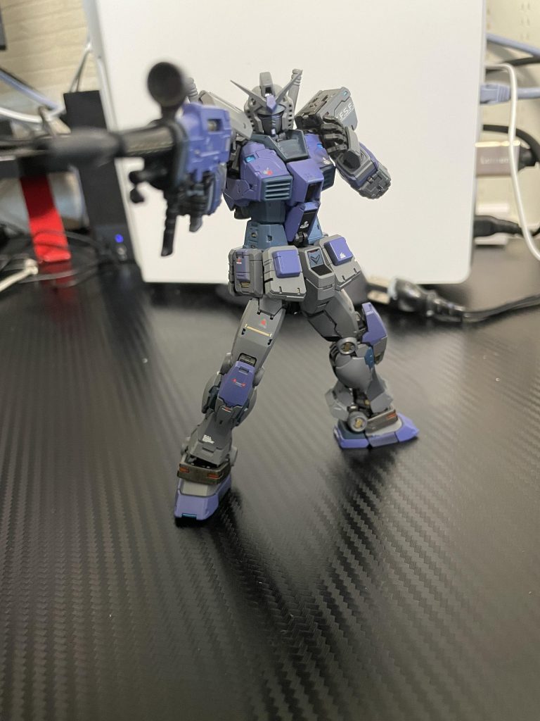 頭部修正、脚の位置を変えてプロポーションかえました。