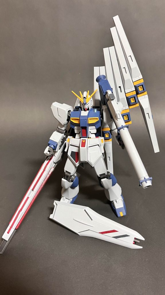 塗装後です。この時点でもそこそこカッコよく出来たかな~と思いつつも、出来る限りの趣向を凝らしたく…