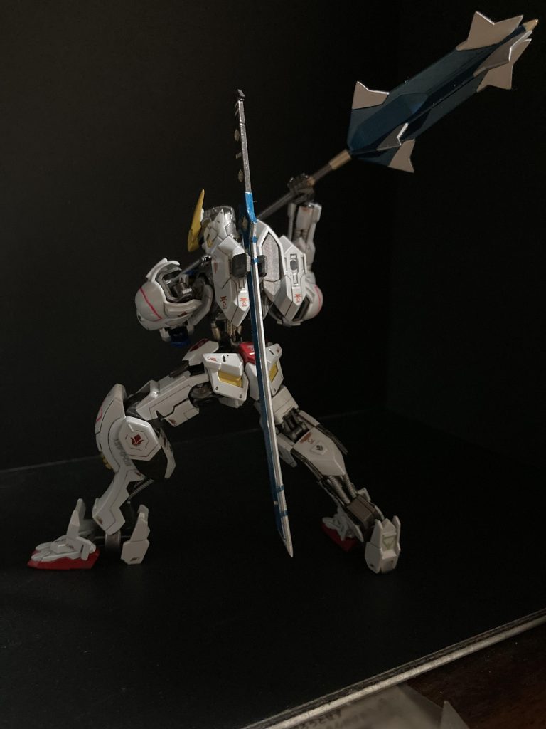 後ろ姿です。バックパックもかっこいいですよね〜。部分塗装はタミヤエナメル中心にファレフォ、シタデルの水性塗料も組み合わせてます。