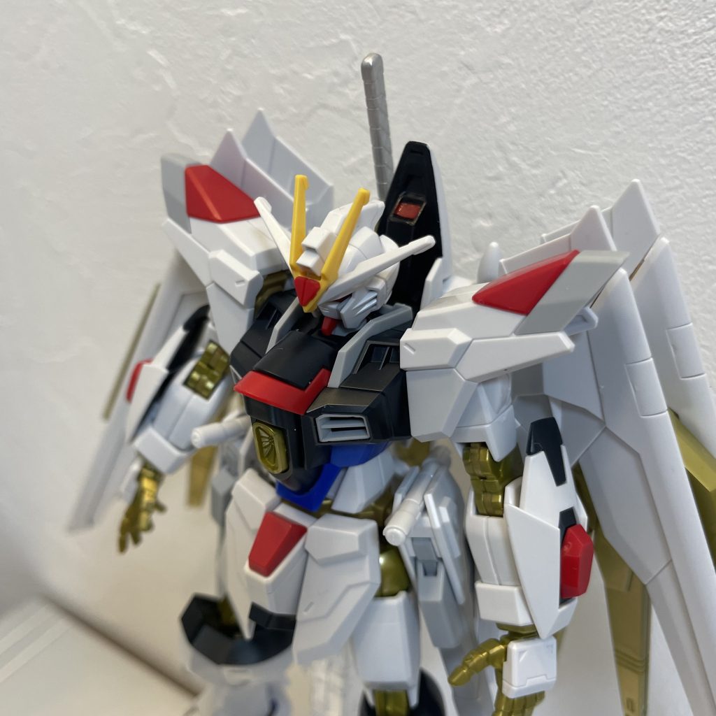 剣の持ち手、プラウドディフェンダーの裏側を塗装しております。