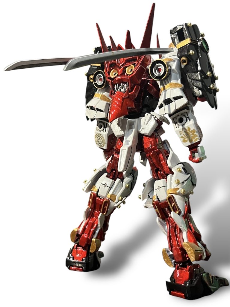 初めて、筆塗りでキャンディー塗装をしました✨なかなか難しくて、四苦八苦しましたがなんとか完成しました。あとは、ダイソーのビーズをアクセントに付けました。 