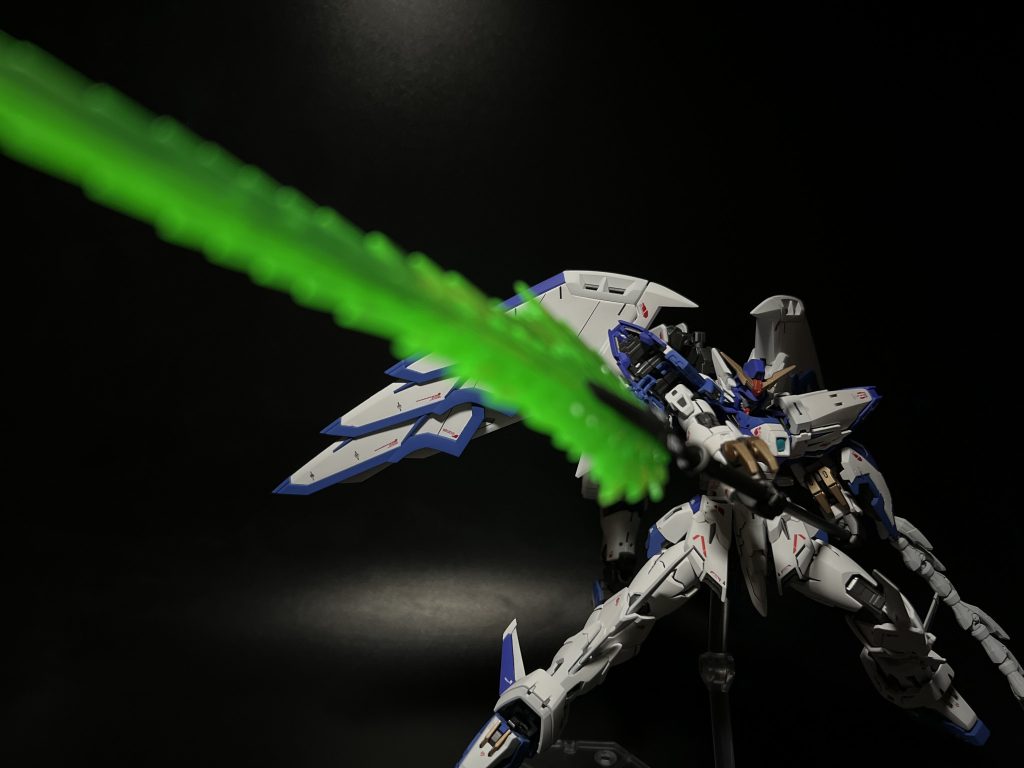 武器は大型ビームソード +  ビームグレイヴで大型ビームグレイヴにしました五飛、ナタクには長物を持たせたい思いでこの武器にしました