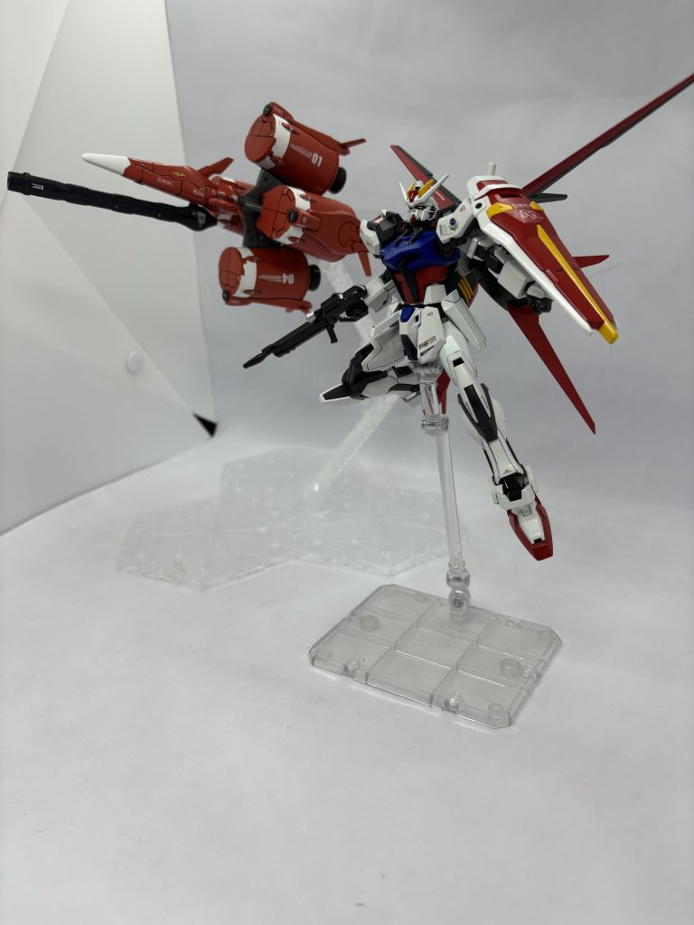 以上ガンプラフォトギャラリー、HGCEエールストライクガンダムでした。今年になってSEEDが話題になり急に作りたくなったキット。特にホワイトの塗装がうまくできた作品となりました。次回もSEEDからの投稿です。ストライクを投稿したのならやはりあの期待は欠かせないでしょう。それではまた次回。