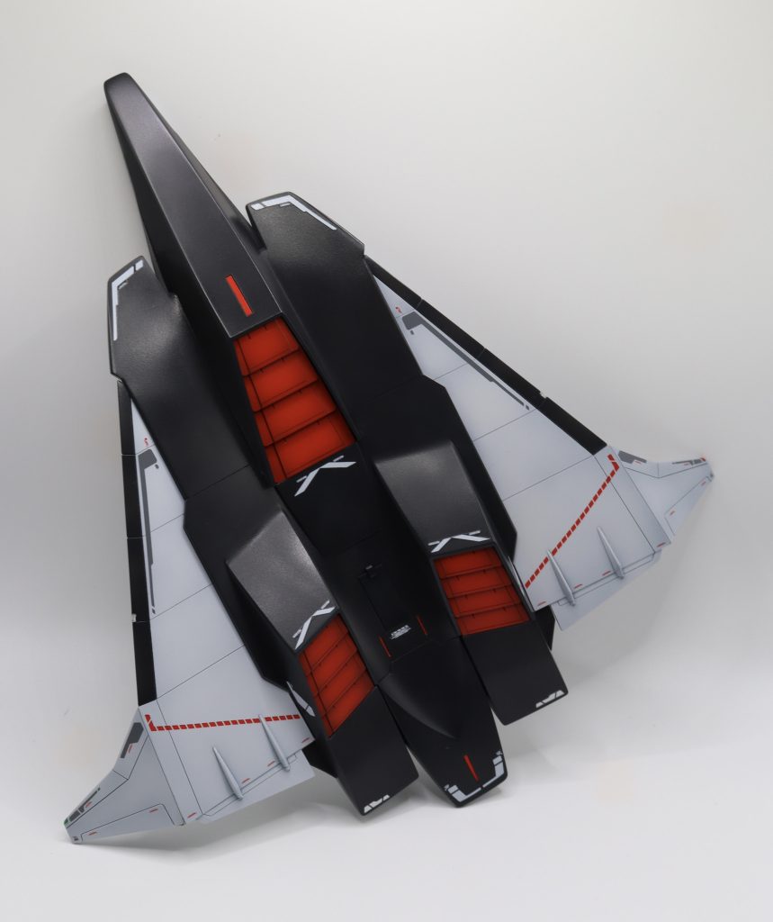 裏面です。パーツ数が少ないがながらも、良くできています。