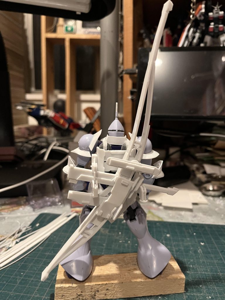 アローもプラ板で制作。