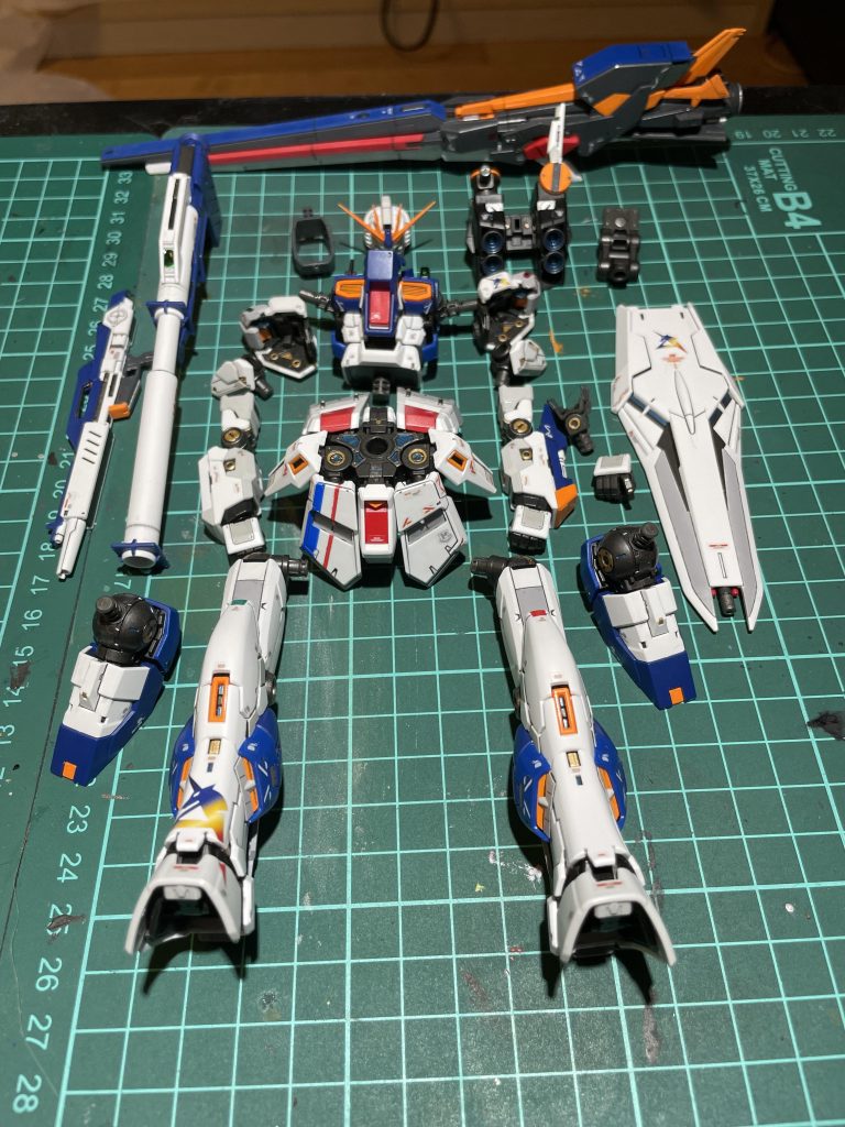 RG福岡νガンダム–2枚目/制作者：とるてぃ@trtysm