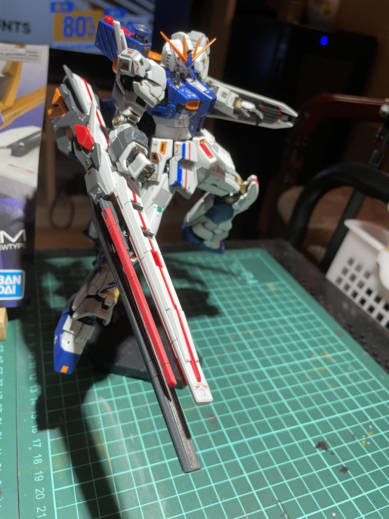 RG福岡νガンダム–3枚目/制作者：とるてぃ@trtysm
