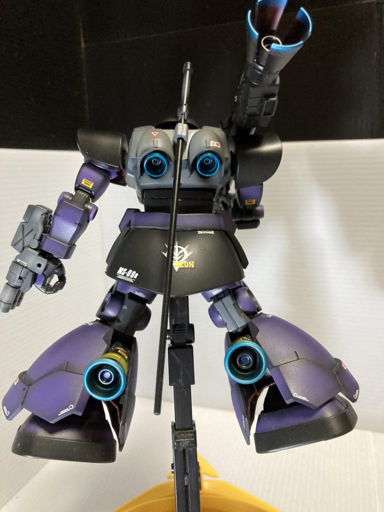 背面ですがこちらも光ます✨