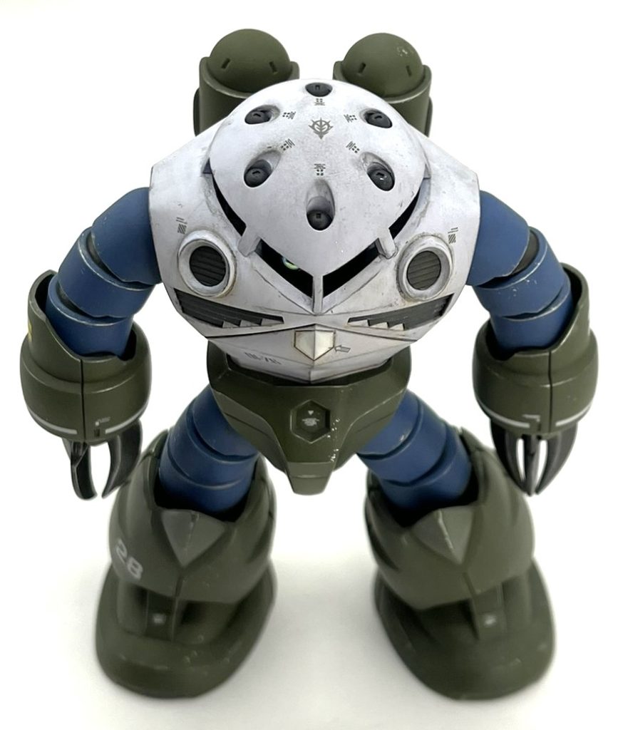 モノアイの改造だけ少し工夫が必要ですが、パーツ点数も少なく合わせ目処理も比較的楽、可動範囲は必要十分で、ズゴックとしてクセの少ないデザイン(そもそもズゴック自体がクセつよデザインですが笑)しかもHGUCの中では1、2を争う低価格と、総じて初心者から上級者まで楽しめる良作キットですね。ただし関節が多い上に接続部が悉くABSパーツで、さらに個体によっては常にABSに応力が掛かっている状態になるので、長期間の耐久性には難がありそうです。関節の延長等、構造的な改造をしたい場合も難儀しそうですね。ズゴックは優秀な本キットに加え、まさかのRG化、そして次はSEED版という突然変異種も登場予定と、キット化には恵まれていますよね。MGも旧いですがかなり良さそうな出来なので、いずれ手にしてみたいキットです。最後までご覧いただきありがとうございました。