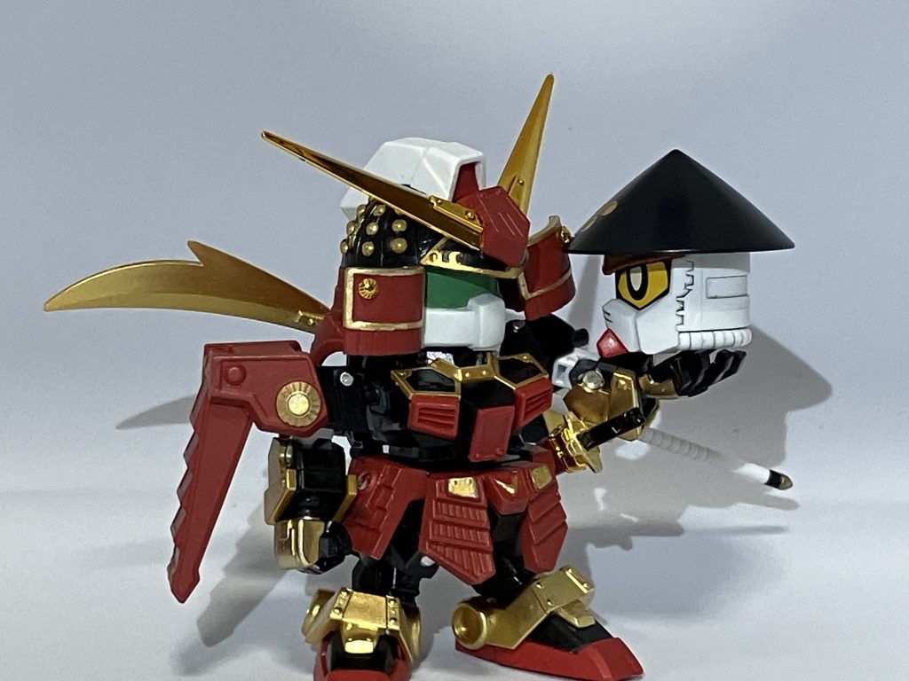 足軽璽武の再現が可能であったり鎧を着せて凛々しさ10倍増の姿を拝めます。