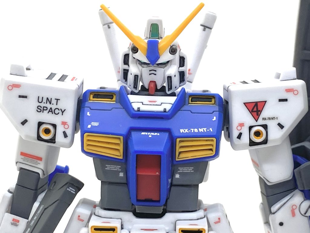 デカールはガンダムデカールのHGUC 0080シリーズ汎用(1)をメインにユニコーンガンダム用、閃光のハサウェイ用、フォースインパルスガンダム用、各オリジンシリーズ凡用使ってver.ka風にしました。位置はGUNDAM FIX FIGURATIONをかなり参考にしています。