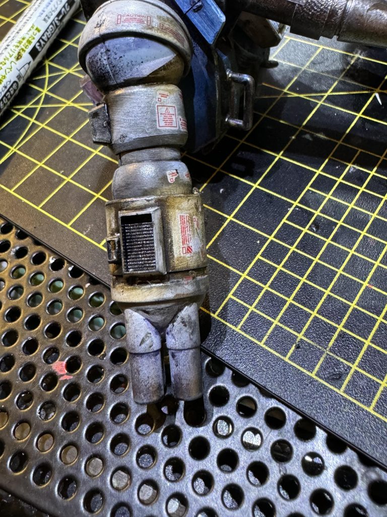 こういう汚し作ってる時間が本当楽しい😆