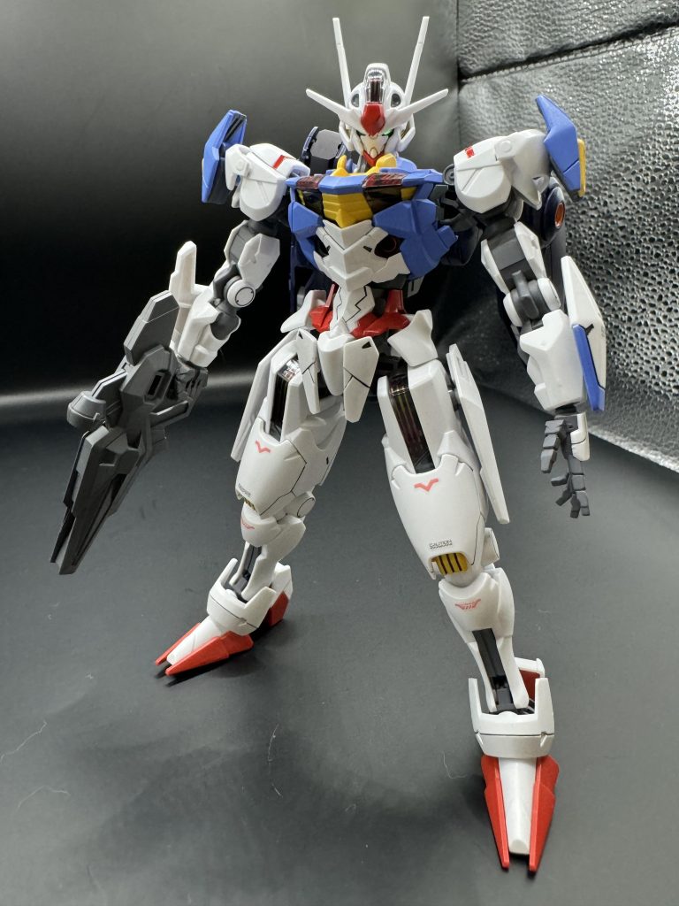 脚の長さはガンプラ界隈では有名？なC1パーツとC2パーツを左右逆につけて組み上げる、お手軽延長をしています。