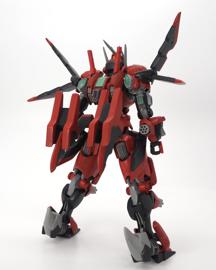 腰には元ネタでいうところのサーバントを付けてます。