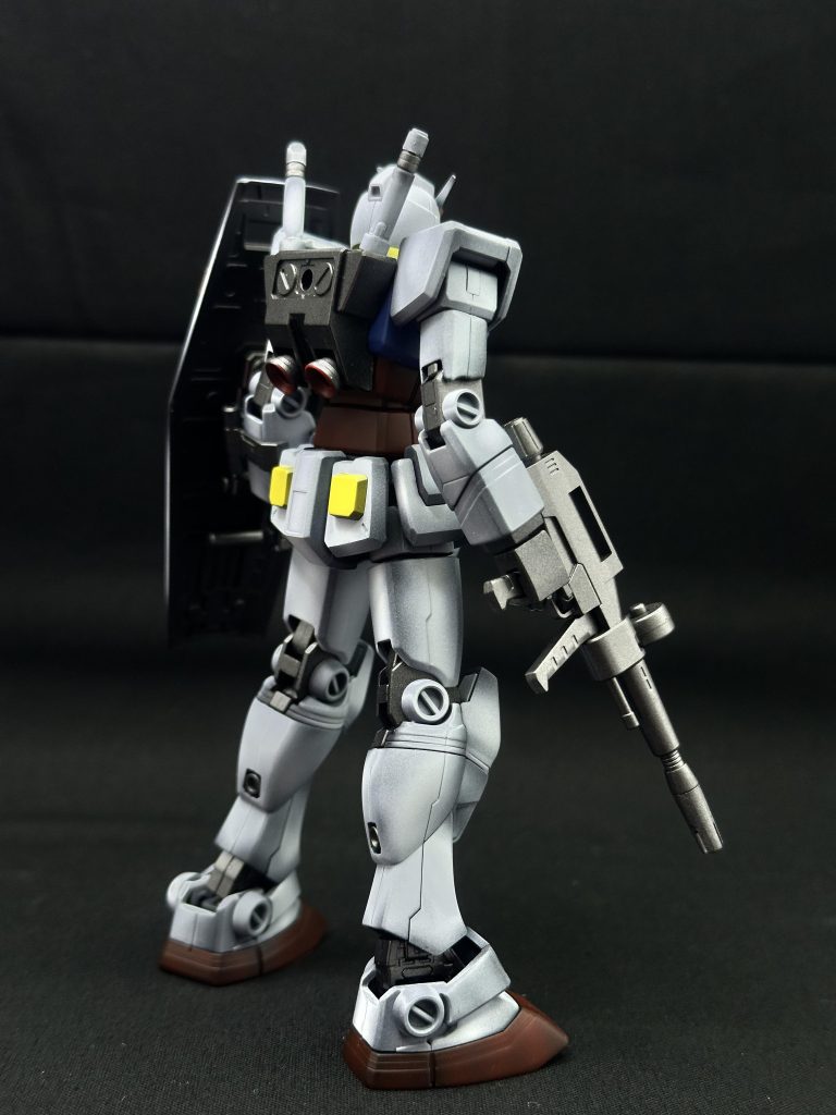 塗装レシピは基本的なトリコロール3色とフレームは時短のためにガイアのガンメタサフ使用特殊なカラーは今回使ってません