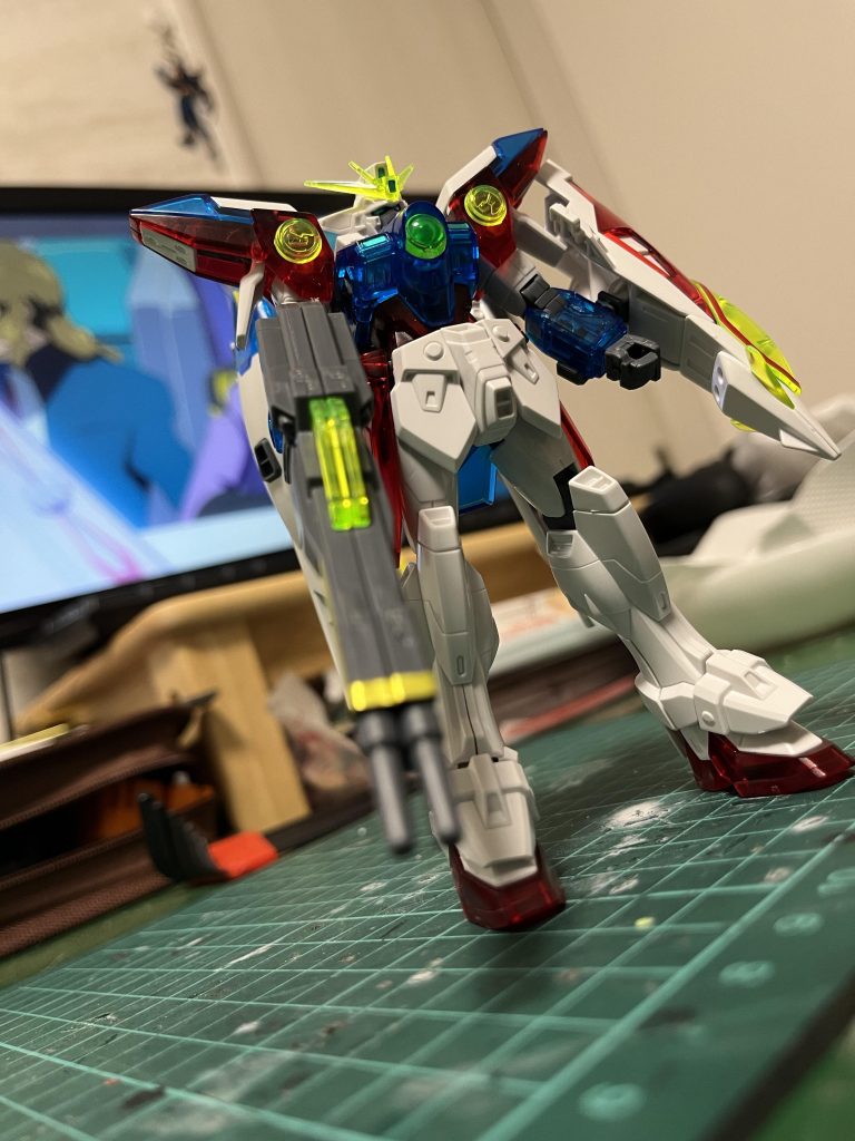 ガンダム好きではあるがアニメをほとんど見たことがなく、友人の勧めもあり今Amazonprimeで見始めてます。SEED見ながら作りました舞い降りる剣で無事脳を焼かれました