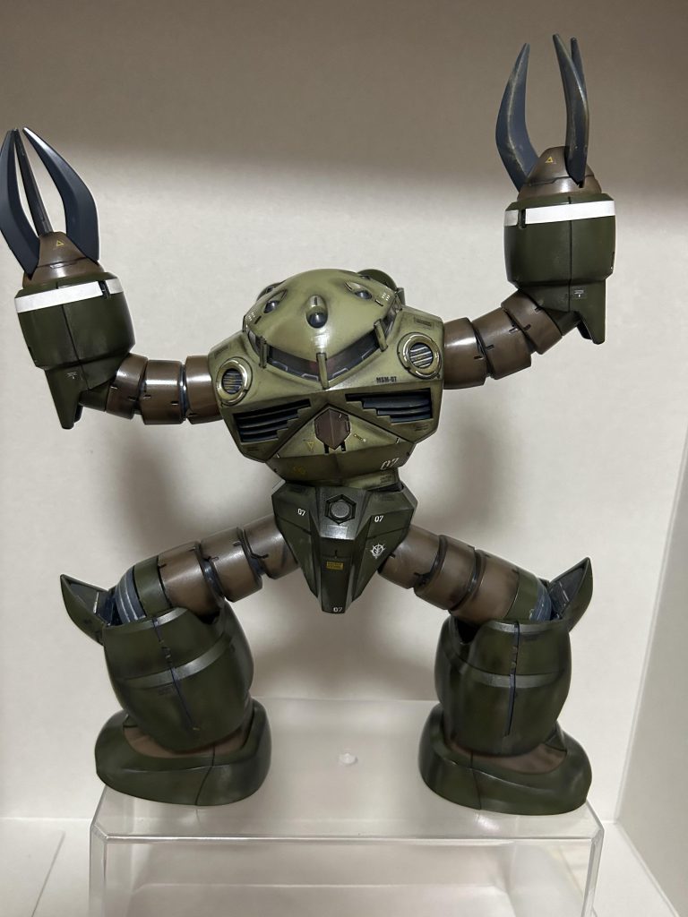 カニポーズ！川とかで見つけたカニを連想してしまう