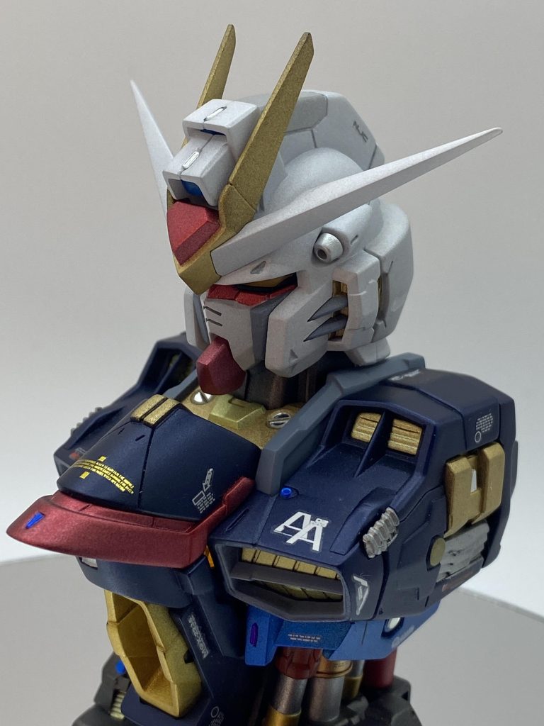 全体的に半光沢しあげに。パーティングラインはそのうち内部メカ塗りたいのでバラせるよう処理してません。