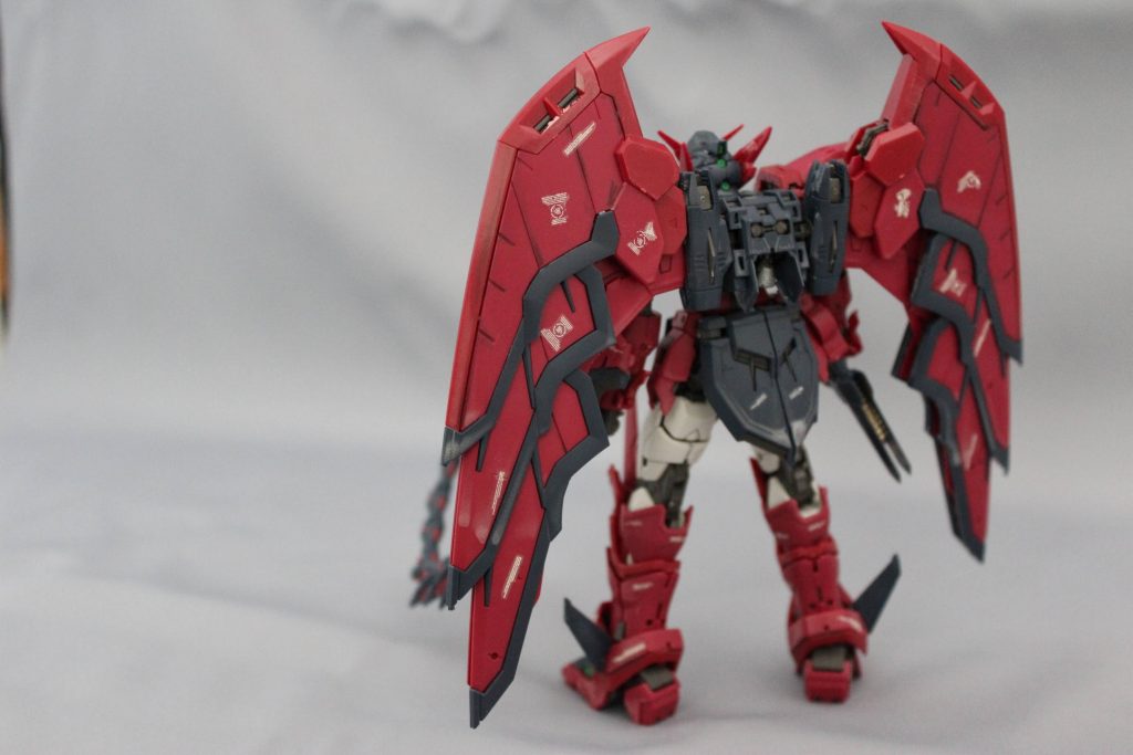 羽がどうかなー?と思いましたが、自立します。