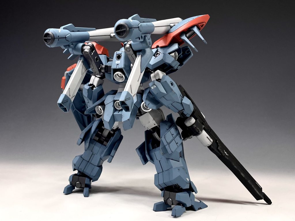 背面。男の子が大好きな推進装置マシマシ仕様。