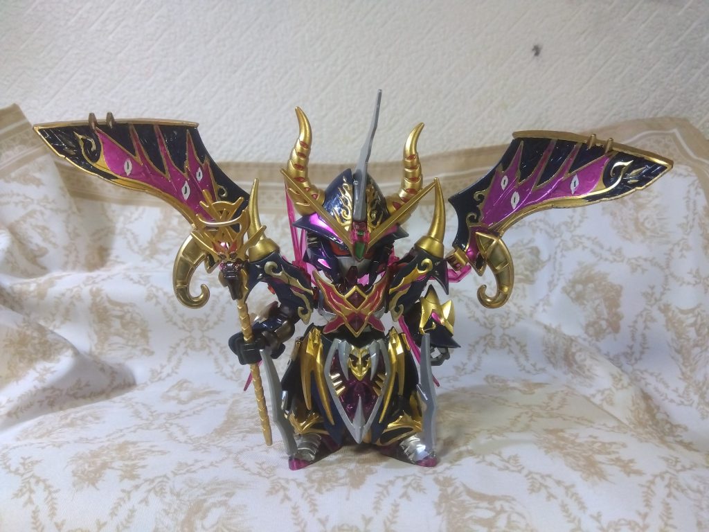 マントを広げたところマント裏のブルーも塗装してみました