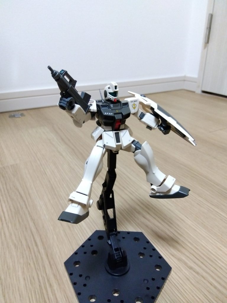 ポケ戦のジムはどれも脚が長くてカッコいいですね。