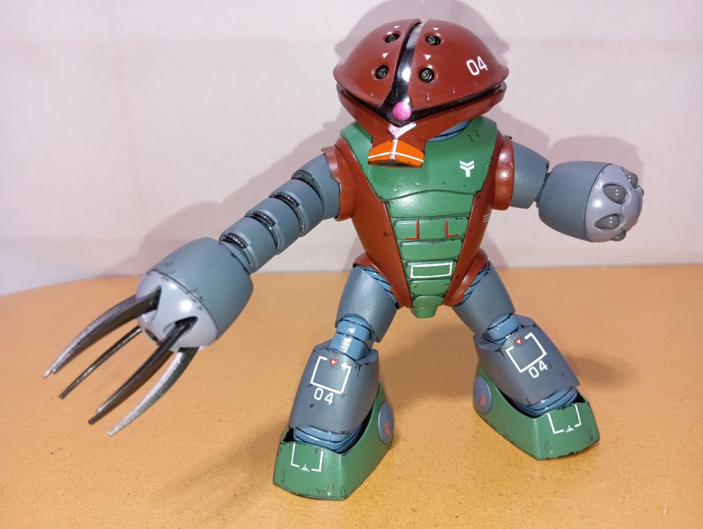 　フレキシブル・アームです。　アッガイといえば、やはりこの「伸びる腕」ですね。