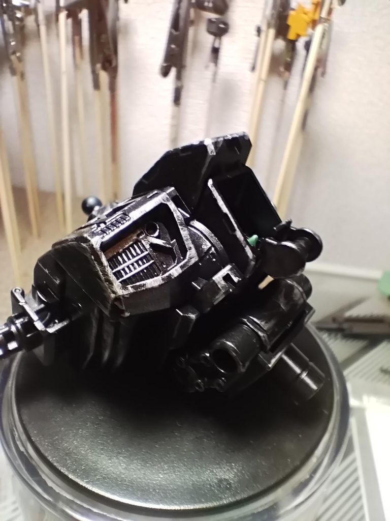 見えなくなる内部フレームもしっかりウェザリング!もちろん内部フレームは黒鉄色で塗装。(重さが出るので黒鉄色が好き)