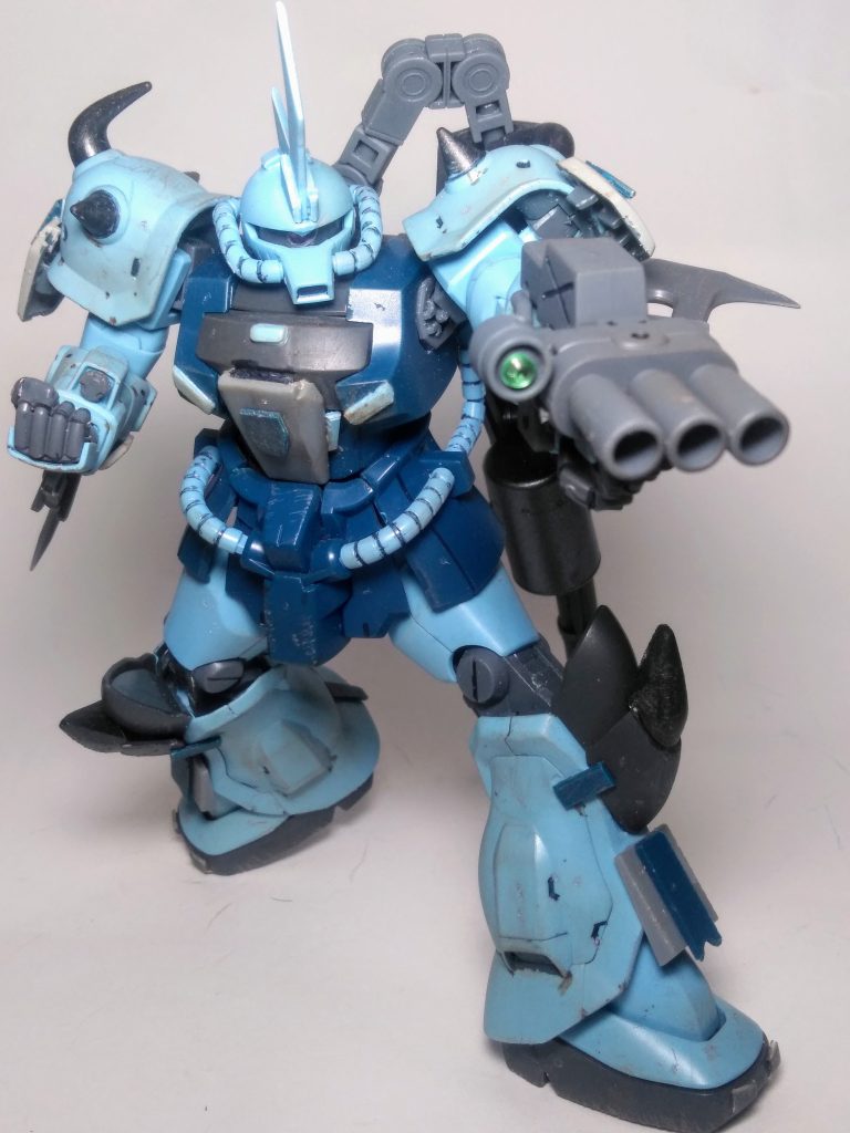 ソンナ感じに 『MS-07B3e グフ カスタム H』😘『グフの日 The 前夜祭❗❗』ミタイな感じでイッテみます🤣🤣🤣  「コウシュウ・キニナルノ 中佐」って・・・誰❓🧐  パイロット名のネタが尽きたんか❓🤨 ナンで当日に投稿しないん❓🤔謎を抱えたままで実行です 😁先ずはグフカスならではの定番武装「3 連装 35 mm ガトリング砲」でイッテみます 😚