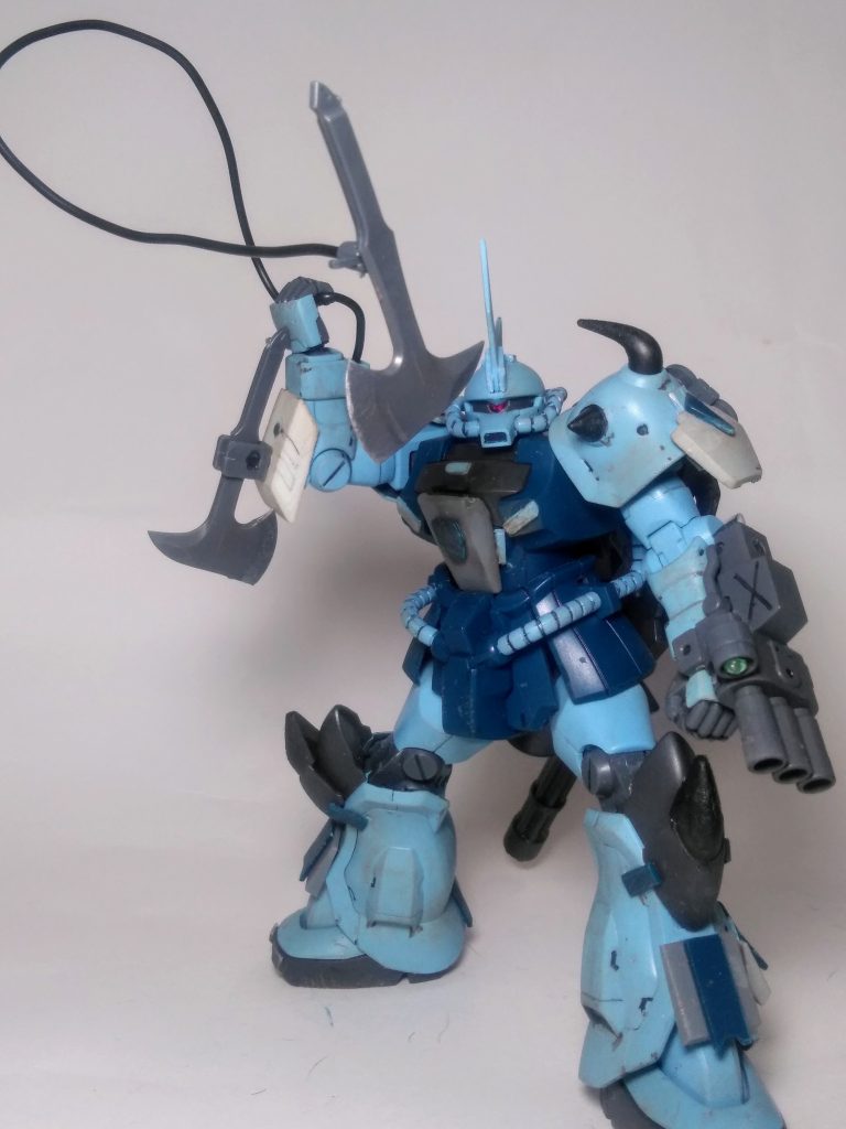 「ヒート・ロッド」をこの様に回収用に扱うのも「コウシュウ 中佐」らしい処 🤔引き寄せナガラも振り回して相対者に叩き突けます 😳❗