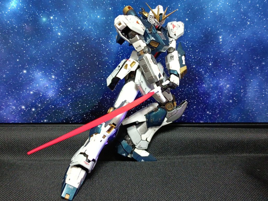 アクシズから出てきて、再度サザビーと対峙した時にみせる、この一瞬の構えってめちゃくちゃカッコいいてか、このポージングも自立してますよ 久々の投稿でしたが、積みプラが増えつつあるので、次回は新作が投稿できるように頑張ります最後までご覧いただきありがとうございました