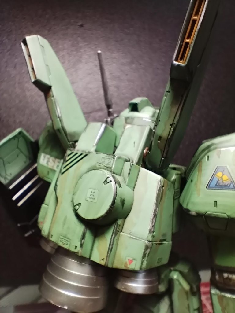 バーニアはクロームシルバーで塗装