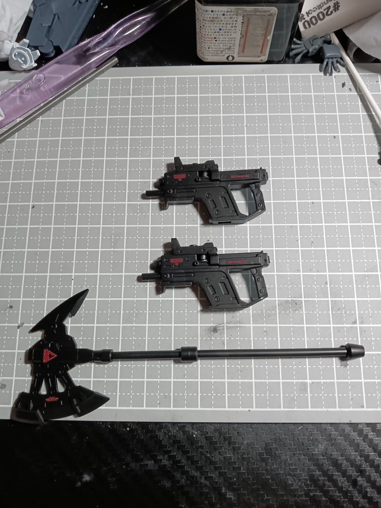 専用武装の連射速度の早いマシンガンとモードGでしか振れないハルバートです