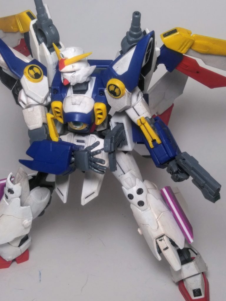 大味な バスター ライフルだけじゃ困るだろうから😓⤵️⤵️ハンドガン × 2 を左右のお腰に装備です✨😃✨