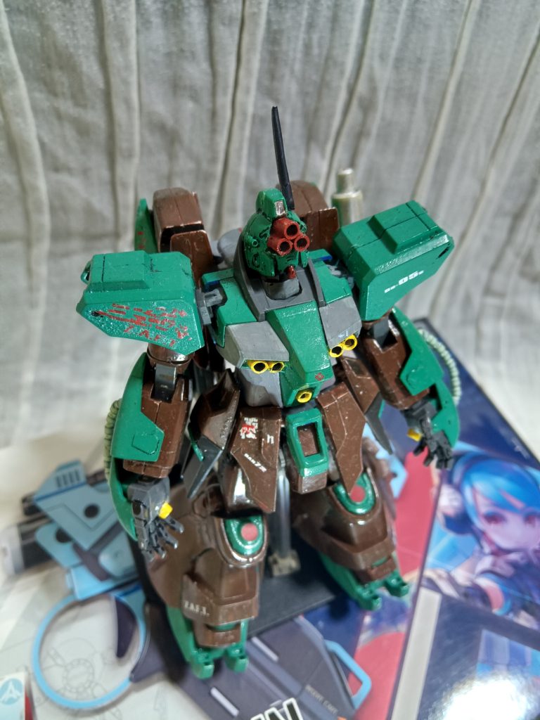 大破後、回収されるまでの間に流出したデスティニーの機体情報をもとに、ザフトの過激派が開発した機体地球連合へのテロ攻撃に使用された