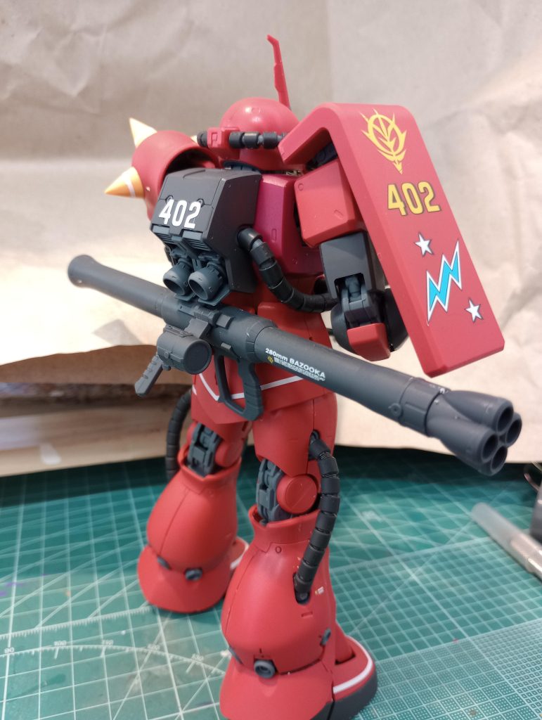 装備はマシンガンとバズーカ。