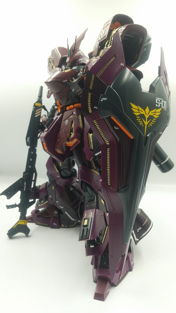 脚部サイド、内側に、メッシュプレートを追加しました。