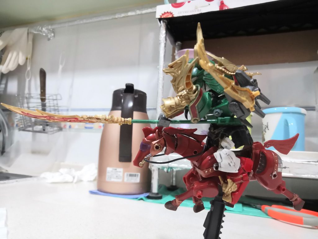 鬼牙關羽汗血寶馬–4枚目/制作者：LUNLUN（邪道可動）