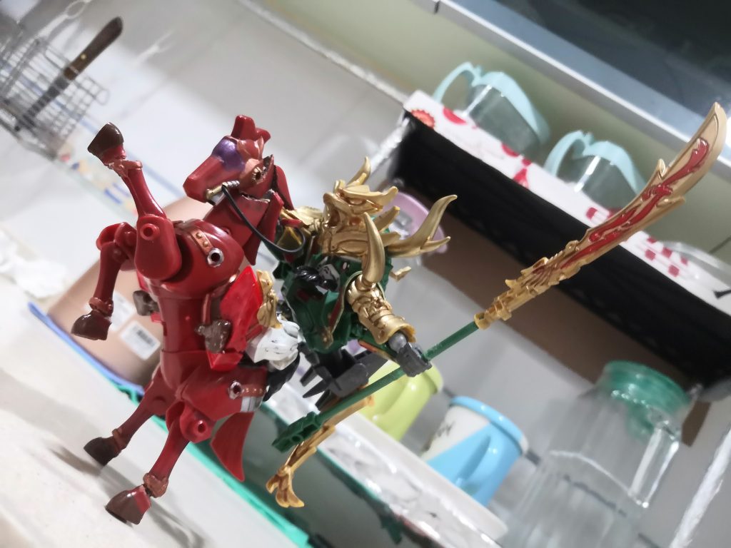 鬼牙關羽汗血寶馬–2枚目/制作者：LUNLUN（邪道可動）