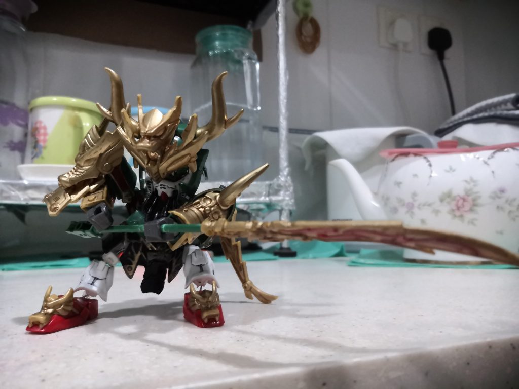 鬼牙關羽汗血寶馬–8枚目/制作者：LUNLUN（邪道可動）