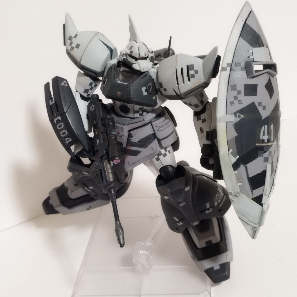 カラーリングと武装のせいか、余り海兵隊感がありません。