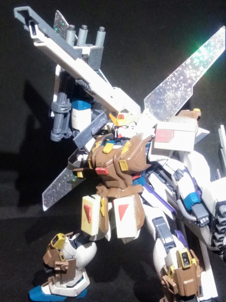 コンナ感じで実行です 😆🎵🎵2010年が初販のこの子 🤔あら!「ウイング ガンダム」より三年ほど先行していた 👀❗❗プロポーションも良好ですし、プレイバリュー満足出来ます🈵😃✨惜しむらくはシリーズ展開が悪い処ですかねぇ 😣💦💦💦