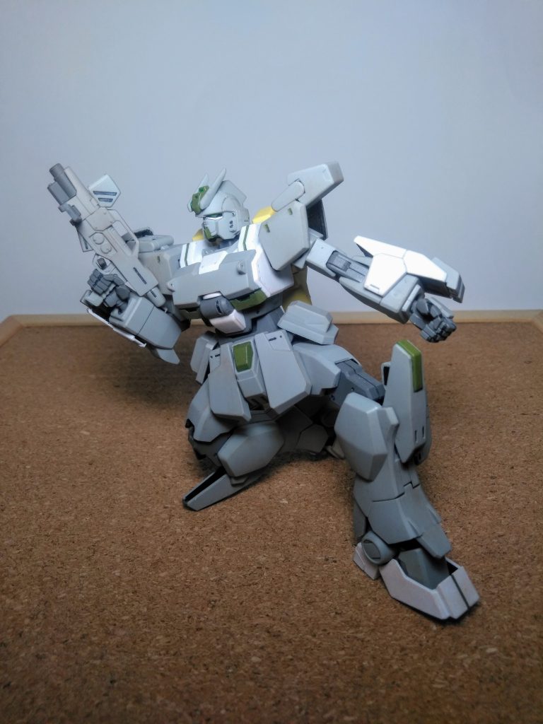 不条理ギャグ作品が大好きな｢UP主｣ 😍💓💓｢歯科乃子野娘(しかのこのこ) 准尉｣は頭に鹿の角が(生えた？)トレードマークの女性戦士。愛称及び通称は「のこたん」。なぜか自分がシカであることを主張している。ちなみに角は取り外し可能(ついでに頭も)。鹿せんべいが好物。ノリと勢いでシカ部(基地内のサークル活動？)を立ち上げ、部所有の「シカ」として日々を過ごしている？とにかくやること為すことエキセントリック😟アバンギャルド😩シュール😣カオス😖のやりたい放題。しかし私生活は一部を除いて謎。・・・ｧｯ! いやっ！違う！！｢｢｢そうじゃない❗ ｣｣｣😣💦💦この子は｢HGUC ガンダム Ez-8｣のリデコと成っております 😏(新？旧？ドッチか判らんですが)なので可動域は凄く良いです 👍💞 ｢｢｢排除対象確認❗｣｣｣はコンナ感じかな？ 🧐