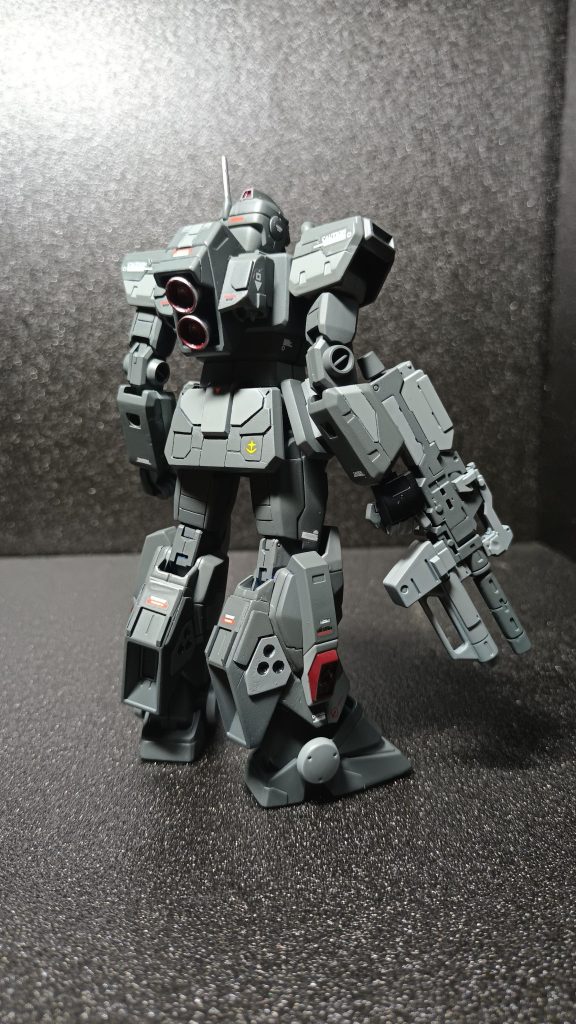 基本コンセプトは『単独潜入仕様の細マッチョ』です(zaku-kao2)ジム改:4、ブルーディスティニー2号機:4、ネモ:2のミキシングになっています。余った部分はほかのミキシングに利用する事にしています。ブルーディスティニーとネモをミキシングした足はかなりどっしりした感じになりましたが、自分的には満足してます(zaku-kao6)