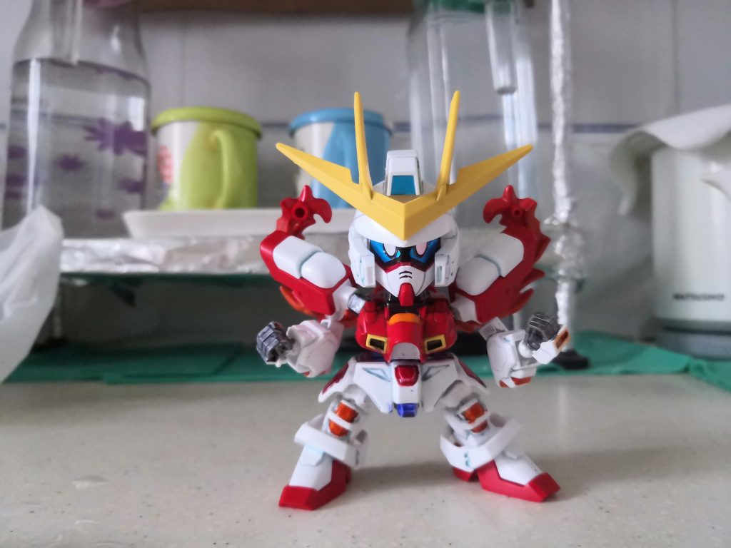 ビルドバーニングガンダム–2枚目/制作者：LUNLUN（邪道可動）