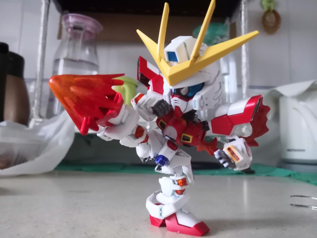 ビルドバーニングガンダム–4枚目/制作者：LUNLUN（邪道可動）